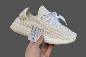 AdidasAdidas Deerupt Runner 