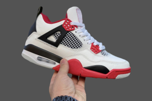 NikeNike Air Jordan 4