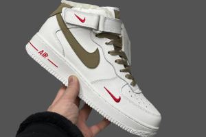 NikeЗимние кроссовки Nike Air Force 1 Mid