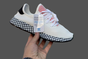 AdidasAdidas Deerupt Runner 