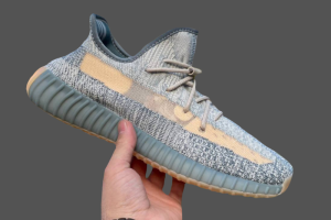 AdidasAdidas Yeezy Boost 350 V2