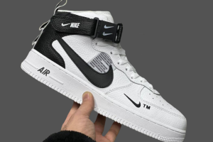 NikeЗимние кроссовки Nike Air Force 1 Mid